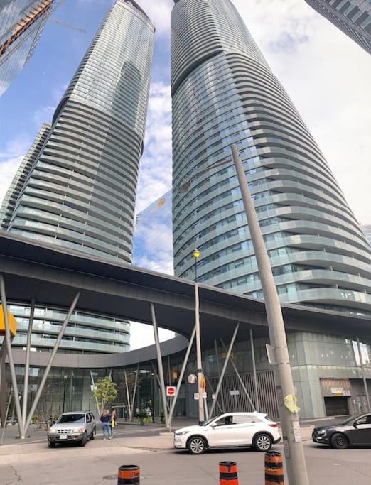 New Superior Lakeview Luxury 3-Bedroom Suite On 48 Floor 多伦多 外观 照片