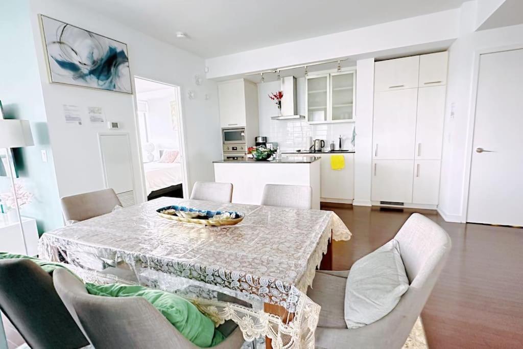 New Superior Lakeview Luxury 3-Bedroom Suite On 48 Floor 多伦多 外观 照片